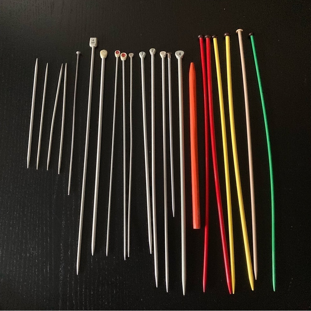 ❤️2 for $10❤️ Colorful Knitting Needle Set